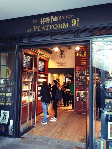 Harry Potter Shop .